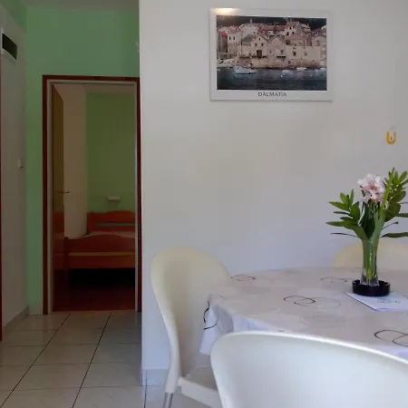 By The Sea Ivan Dolac, Hvar - 4584 Apartman