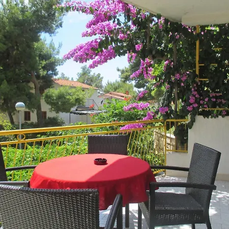 Apartment By The Sea Ivan Dolac, Hvar - 4584 Ivan Dolac